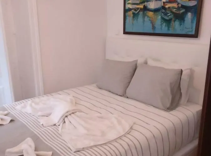 Agulheiros - Alfama Center District *